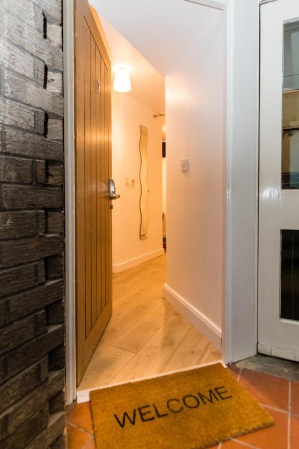 1 Bedroom Newton Apartment L Free Parking L Wigan Royal Infirmary L Haigh Hall L Central Location Exteriér fotografie