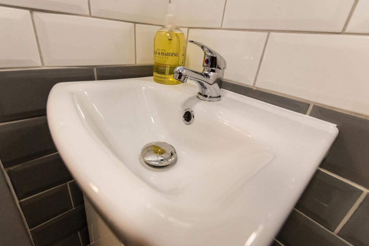1 Bedroom Newton Apartment L Free Parking L Wigan Royal Infirmary L Haigh Hall L Central Location Exteriér fotografie